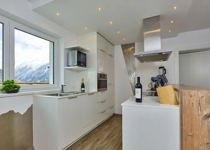 شقة Alpen Diamond Penthouse & *