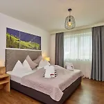 شقة Alpen Diamond Penthouse &